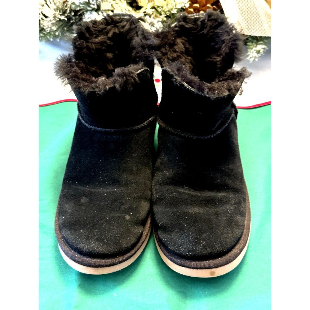 Koolaburra by UGG Size 8 Black Ankle Booties Boots Suede Faux Fur Upper Trim